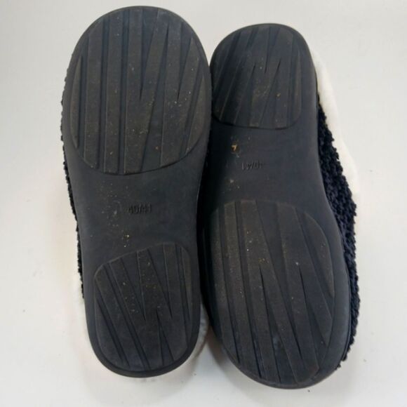 Fuzzy House Slippers For Women Indoor/ Outdoor Winter Warmth Black 40/41 7-8 .US - Picture 7 of 7